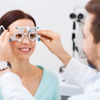 Test de dioptrie myopie chez un professionnel de l'optique